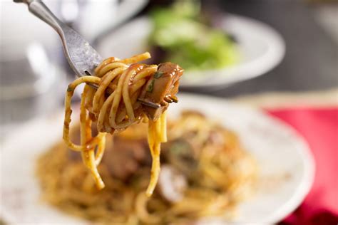 Spaghetti With Mushroom Tomato Sauce Errens Kitchen