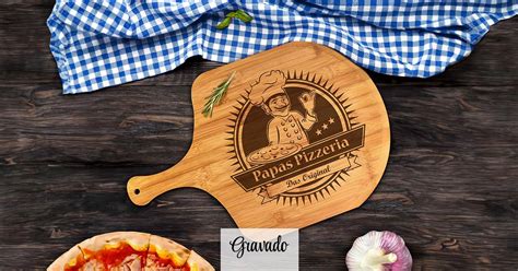 Premium Pizzabrett Mit Gravur Papa Pizzateller Aus Holz