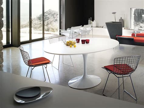 54 Gorgeous Oval Dining Tables For Your Modern Kitchen