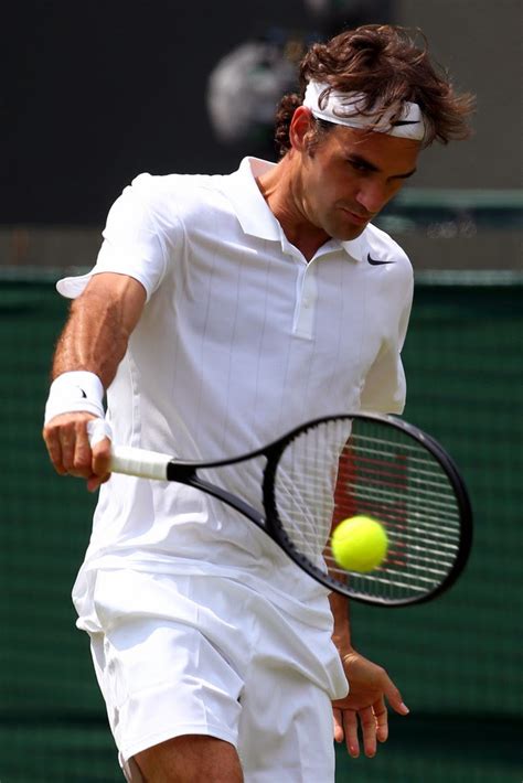 RANDOM THOUGHTS OF A LURKER Roger Federer Easily Through 1st Round At