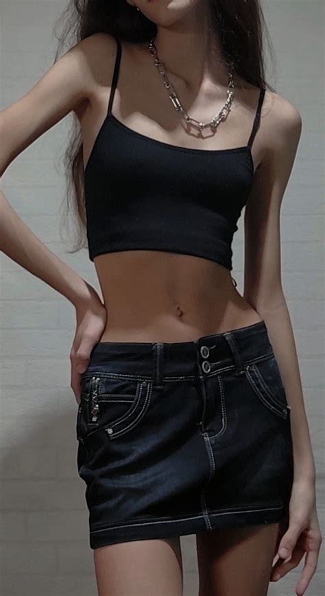 Beautiful outfit : r/midriff