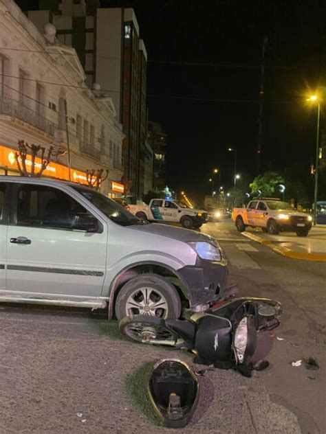 Accidente Entre Camioneta Y Moto En Pleno Centro Lu