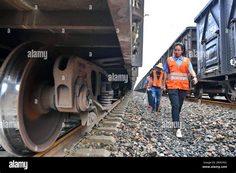 Daqin Railway Hi Res Stock Photography And Images Alamy