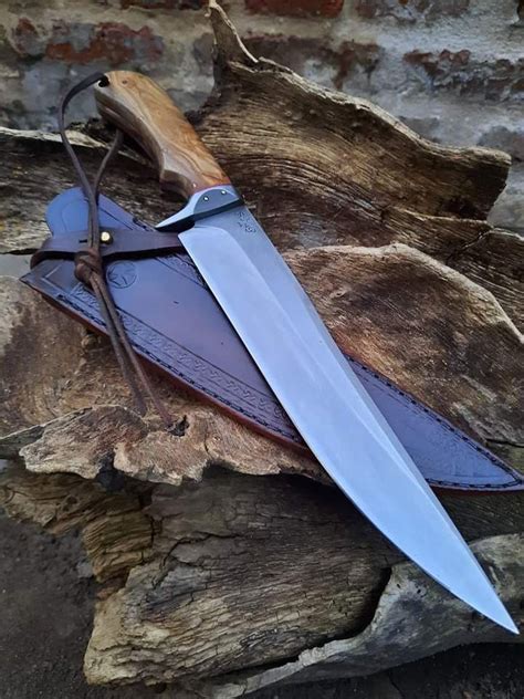 Custom Knife with Exotic Wood Handle