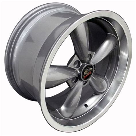 Ford® 2005 Mustang® Bullitt Style Replica Wheel Gunmetal 18x10