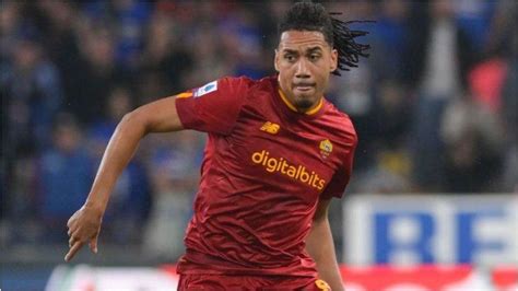 AS Roma Bakal Depak Chris Smalling Pada Januari Pinjam Bek Salzburg