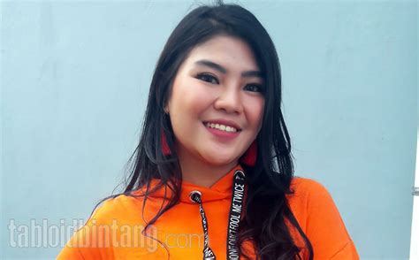 Rosa Meldianti Ngaku Senang Dibully Netizen Ini Alasannya