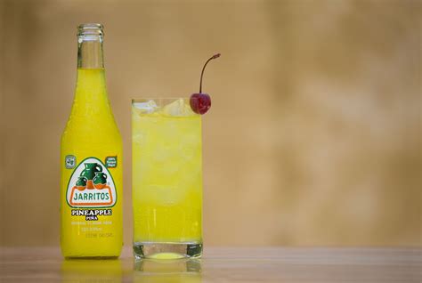 Jarritos Pineapple Soda 370ml Glass Bottle Mexican Soft Drink