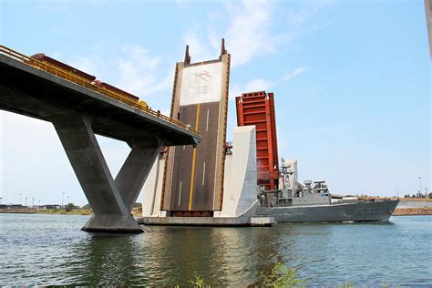 Puerto Lázaro Cárdenas Megaconstrucciones Extreme Engineering