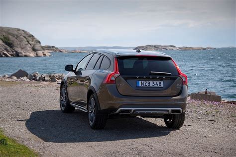 Volvo V Cross Country Specs Photos