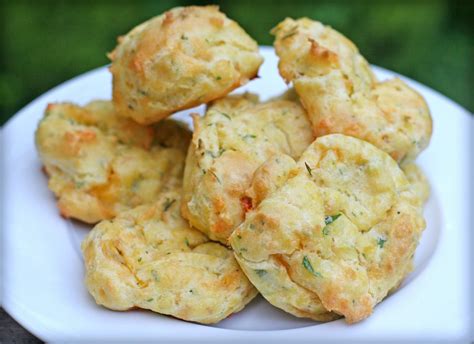 Herbed Cheese Puffs - Cook'n is Fun - Food Recipes, Dessert, & Dinner Ideas