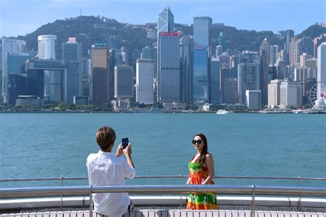 Hong Kong Sees Increase Of Mainland Tourists Over Week Long Holiday