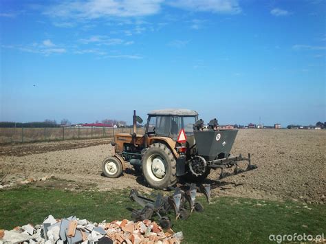 Foto Traktor Ursus C 355 Sadzarka Agromet 500012 Galeria Rolnicza