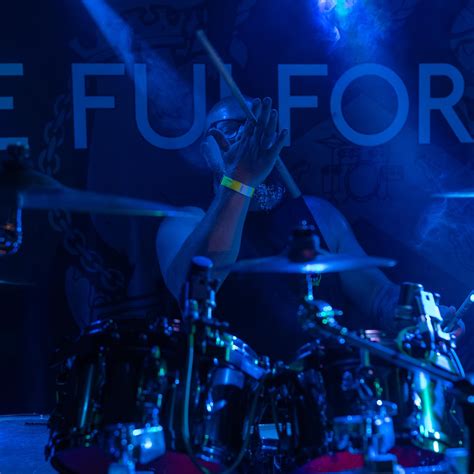 🚨LIVE: Major Blaze Engulfs Savile Road in Castleford A significant fire