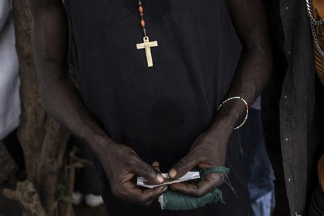 "Quattro Giorni, Quarant'anni: Con Padre Bepi In Sierra Leone" 8