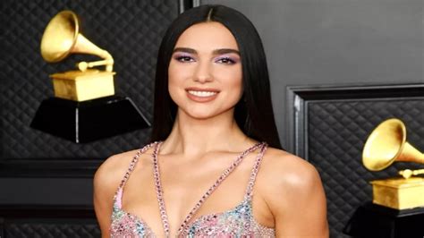 Dua Lipa Bio Age Net Worth Height Weight And Much More Biographyer