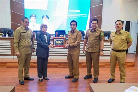 Galeri Foto Asisten Administrasi Umum Setdako Medan Ferry Ichsan