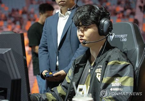 젠지 T1 3 2 꺾고 LCK 스프링 우승국내리그 4연속 제패 나무뉴스