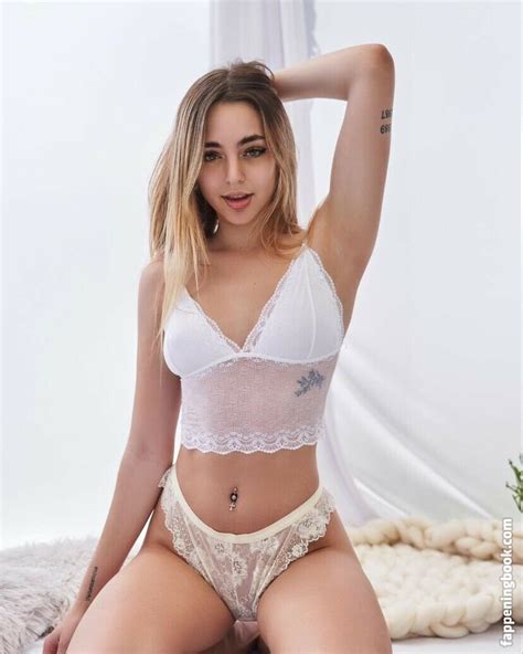 Ngeles Watters Fatalfemmee Nude Onlyfans Leaks The Fappening