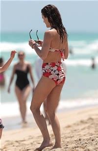 Eva Longoria And Keri Russell Bikini Battle In Miami