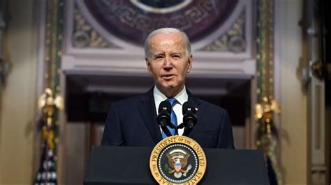 Joe Biden Cheat Sheets Biden Using Cheat Sheets A Cause Of Concern