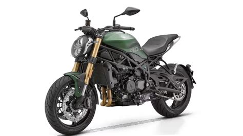 Nuova Benelli 902S come la TRK motore novità peso prezzo