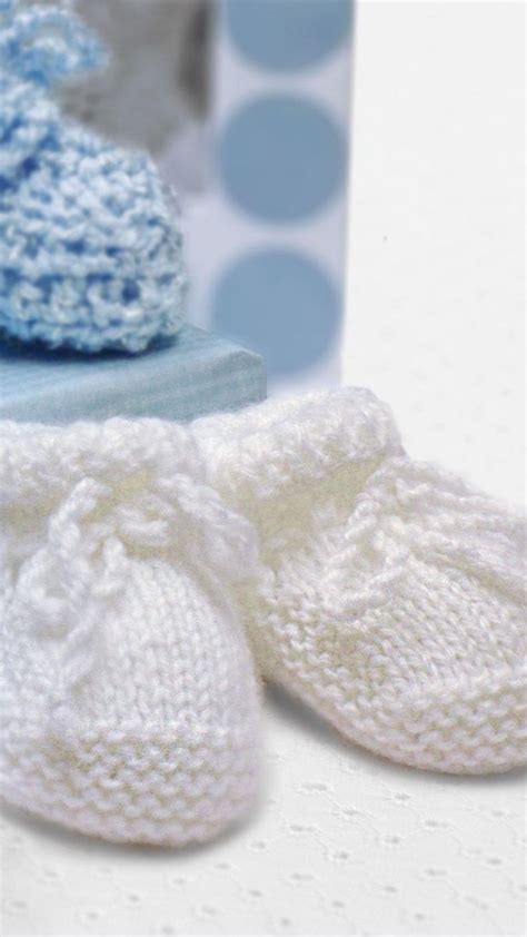 Baby Shower Booties In Bernat Softee Baby Solids Knitting Patterns