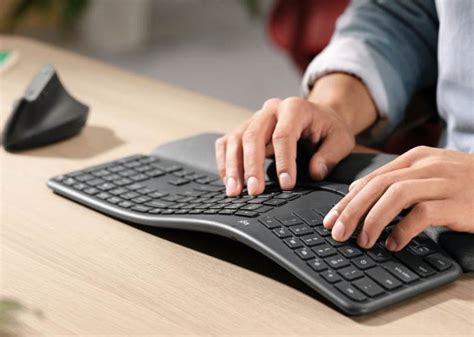 Ergonomic Curved Keyboard Logitech Ergo K860 Will Cost You 130