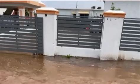 En Montecristi desbordamiento de la Caña Tripa del Diablo inunda varias