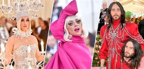 Met Gala Famosos Apostam Em Looks Extravagantes E Curiosos No