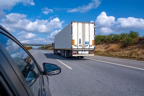 Proving Negligence In A Truck Vs Auto Accident Brassfield And Krueger