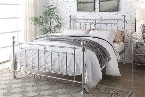 20 Metal Bed Frame Decorating Ideas