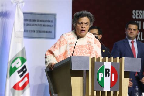 México Senadora del PRI se postula oficialmente como candidata