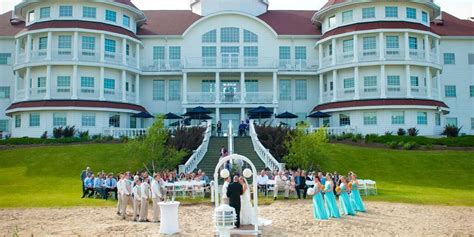 Blue Harbor Resort and Spa Weddings | Get Prices for Wedding Venues