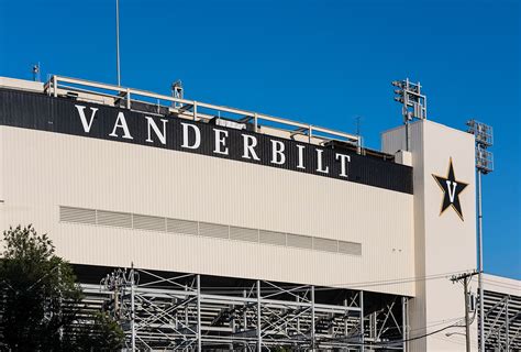 Vanderbilt Blasts Us News And World Report Over Slide Down In College