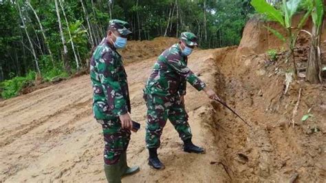 Cek Lapangan Dandim 0213 Nias Kegiatan Pembukaan Jalan TMMD