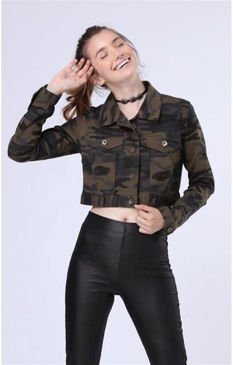 Jaqueta Cropped Camuflada Codigo Girls Moda Fina Jeans Outros Moda