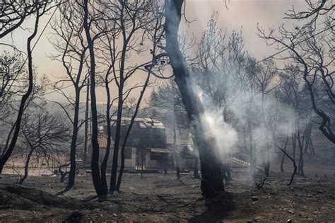 Hitze Und L Ngere Trockenheit Waldbr Nde In Griechenland