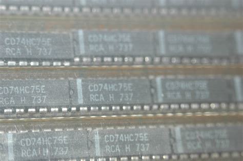 HARRIS CD74HC75E 16 Pin Dip Integrated Circuit 74HC75 New Part Quantity