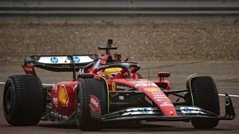 Lewis Hamiltons Erste Fahrt In Einem F1 Ferrari Sonstiges Formel1 De