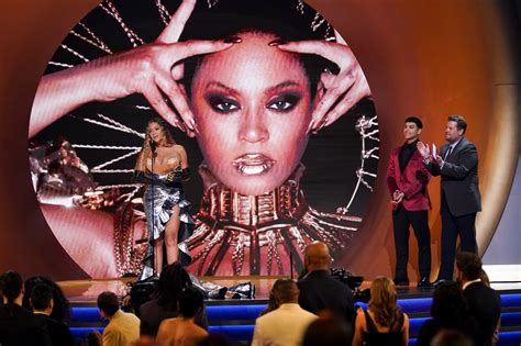 Beyoncé Makes History With Win For Best Danceelectronic Music Album