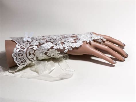 Ivory Wedding Gloves Bridal Gloves Fingerless Gloves Lace Fingerless