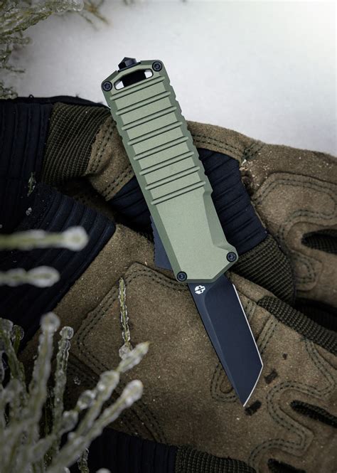 Latest Technologies: Mini automatic OTF knife is loaded with satisfying features in a pocket ...