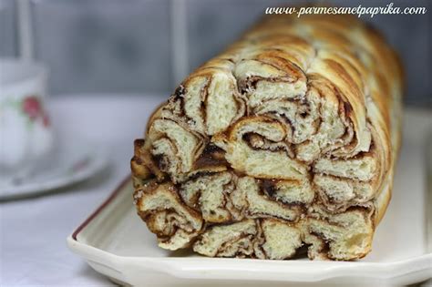 Parmesan Et Paprika Brioche Toute En Spirales Au Chocolat