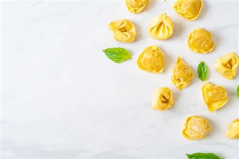 Tortellini Tradicional Italiano Foto Premium