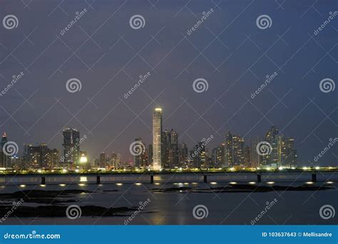 Night View of Cinta Costera and Modern Panama City Skyline, Panama ...