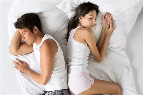 12 Common Couple Sleeping Positions And What They Mean Artofit