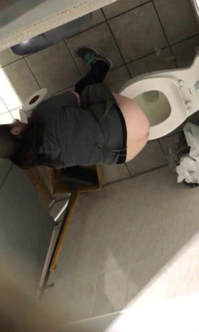 Latina spy video ThisVid em inglês