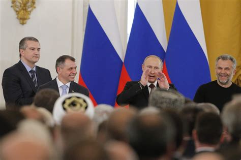 Defying West Russia S Putin Signs Treaty To Annex Crimea Wsj