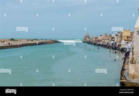 Dwarka temple hi-res stock photography and images - Alamy